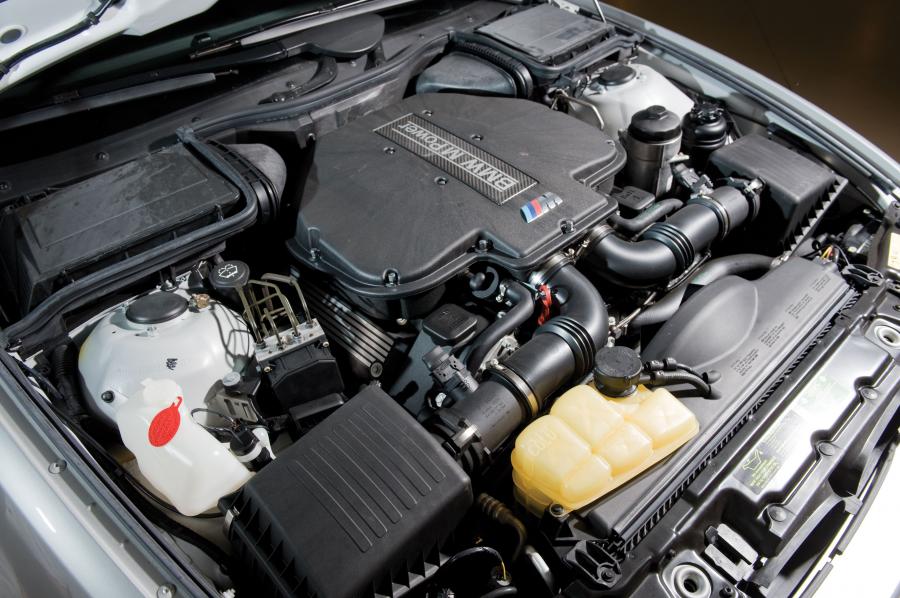  BMW M5 2002 года  (фото 5 из 6)